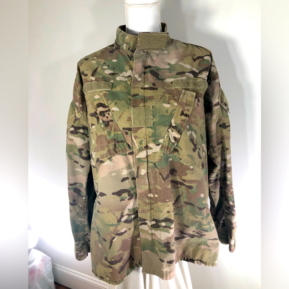 MEN MILITARY CAMOUFLAGE GREEN VINTAGE NICELY WORN IN FATIGUE JACKET SIZE…